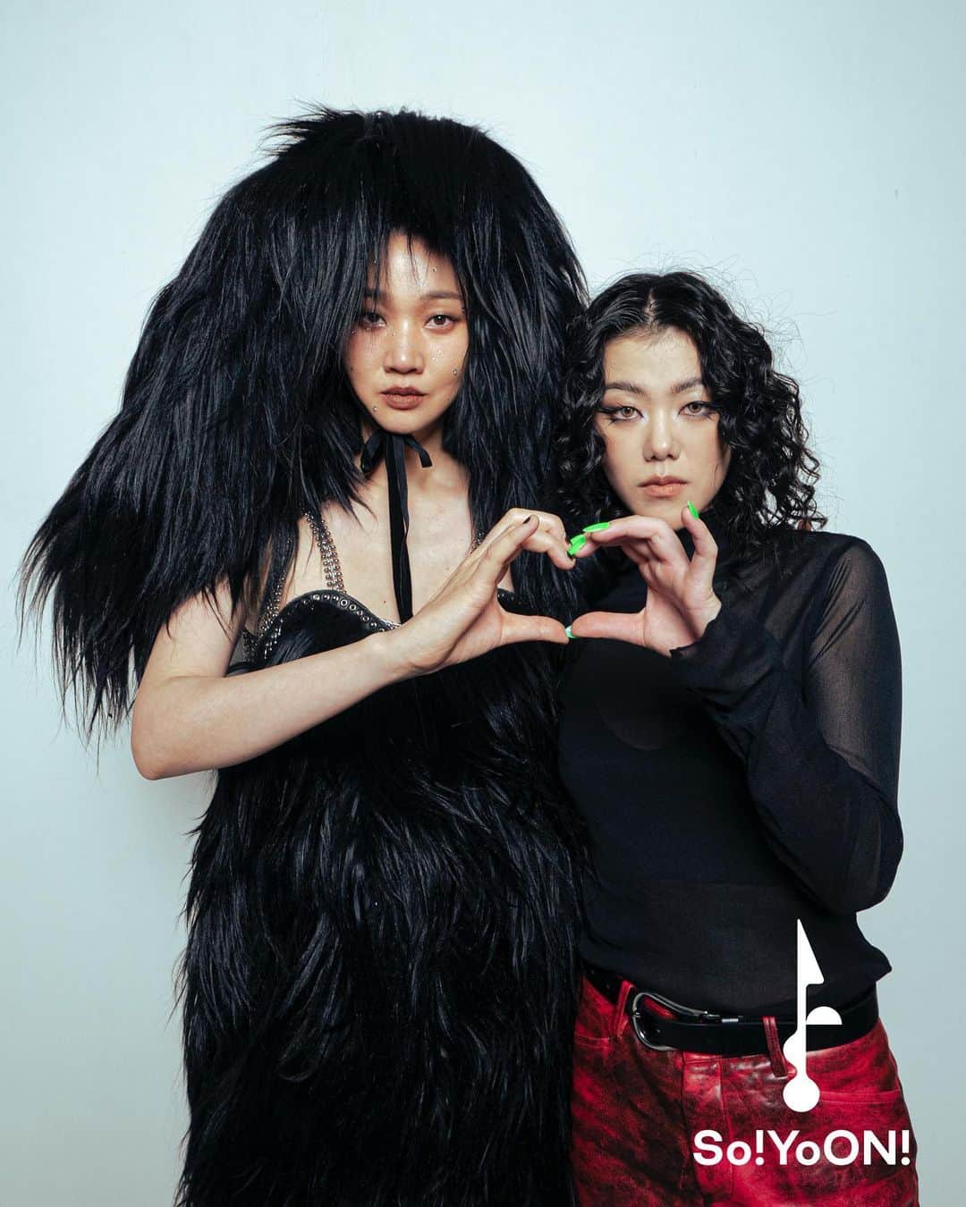 チャン・ユンジュさんのインスタグラム写真 - (チャン・ユンジュInstagram)「🖤 So!YoON! @sleeep__sheeep  2nd Album [Episode1: Love]  Release : 2023.3.14 TUE 6pm(KST)  Video director 송태종 @songtaejong Photographer 홍태식 @mamanze Hair 조소희 @soheecho83 Make up 이나겸 @nakyeum Styling 박안나 @annapark.kr」3月13日 13時32分 - yoonjujang