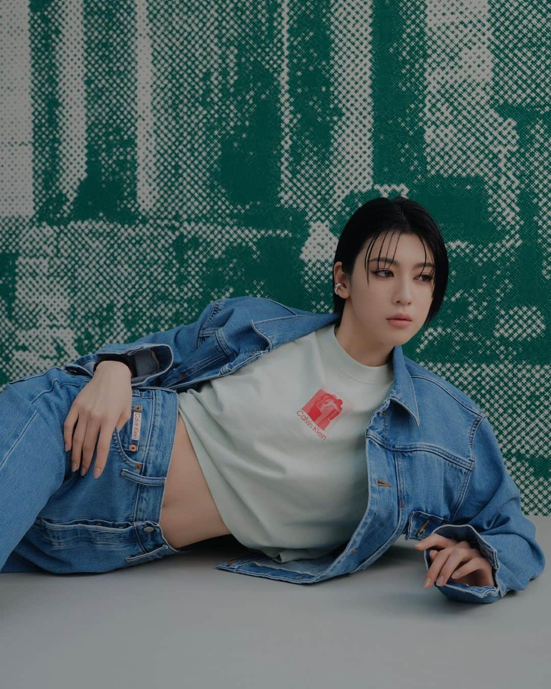 三吉彩花さんのインスタグラム写真 - (三吉彩花Instagram)「-Calvin Klein-   ”The Essential” 3/10 LAUNCH!!  Let's have fun together with Calvin Klein and me:)💚💚  @calvinklein  #カルバンクライン #マイカルバン #CalvinKleinandAyakaMiyoshi」3月14日 0時19分 - miyoshi.aa