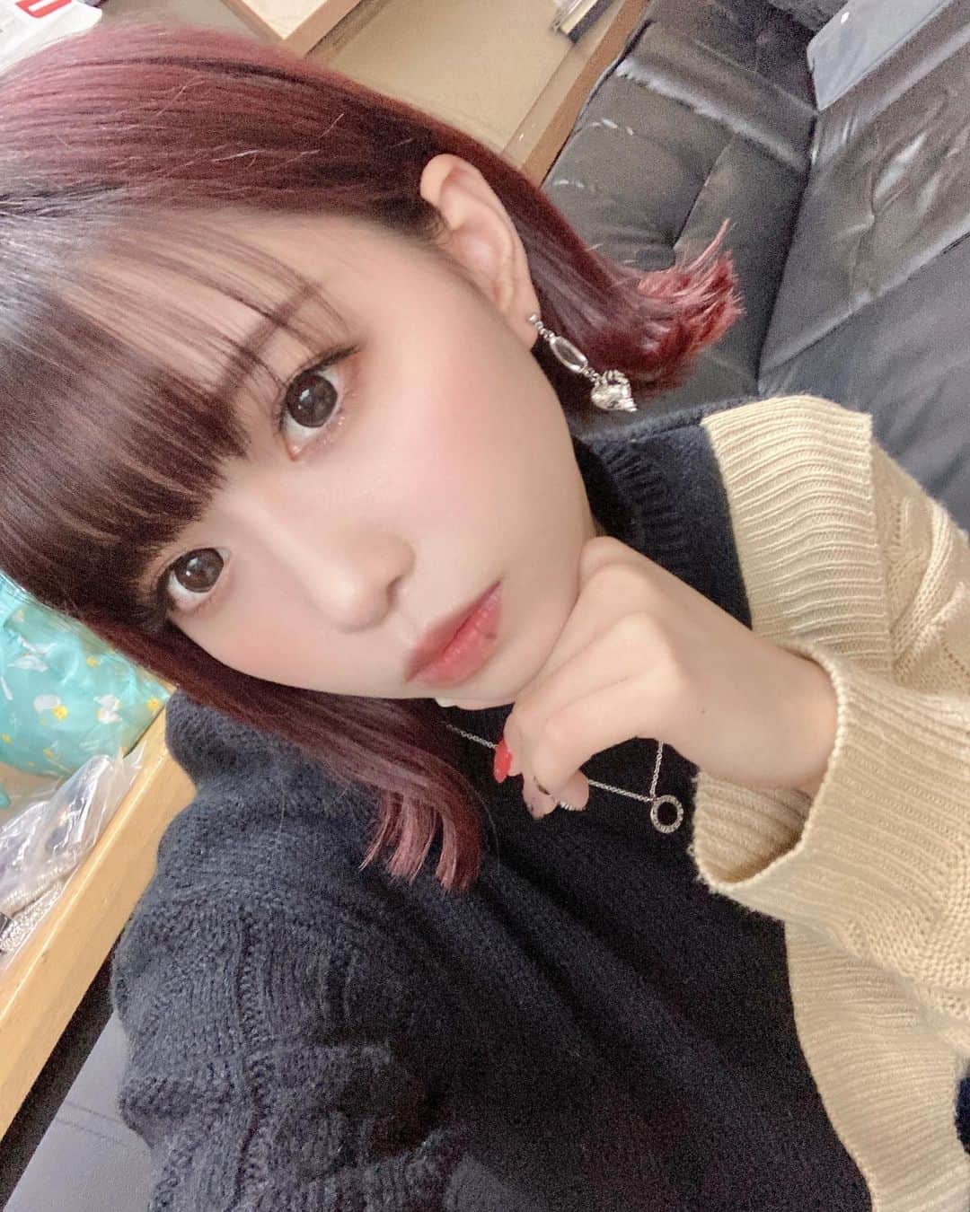 亜咲花さんのインスタグラム写真 - (亜咲花Instagram)「赤髪ボブ気に入ってる😶❤️」3月13日 23時33分 - asaka_official
