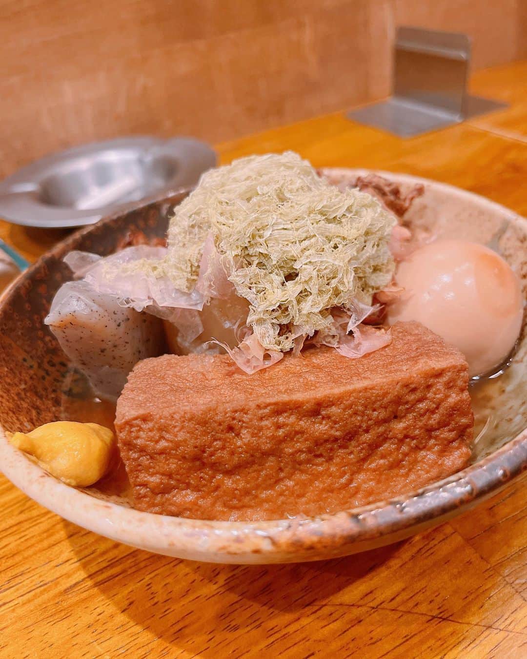 木高イサミのインスタグラム：「営業中に美味しいお店に出会うとニヤけてしまいますねぇー #横浜アカマル屋」