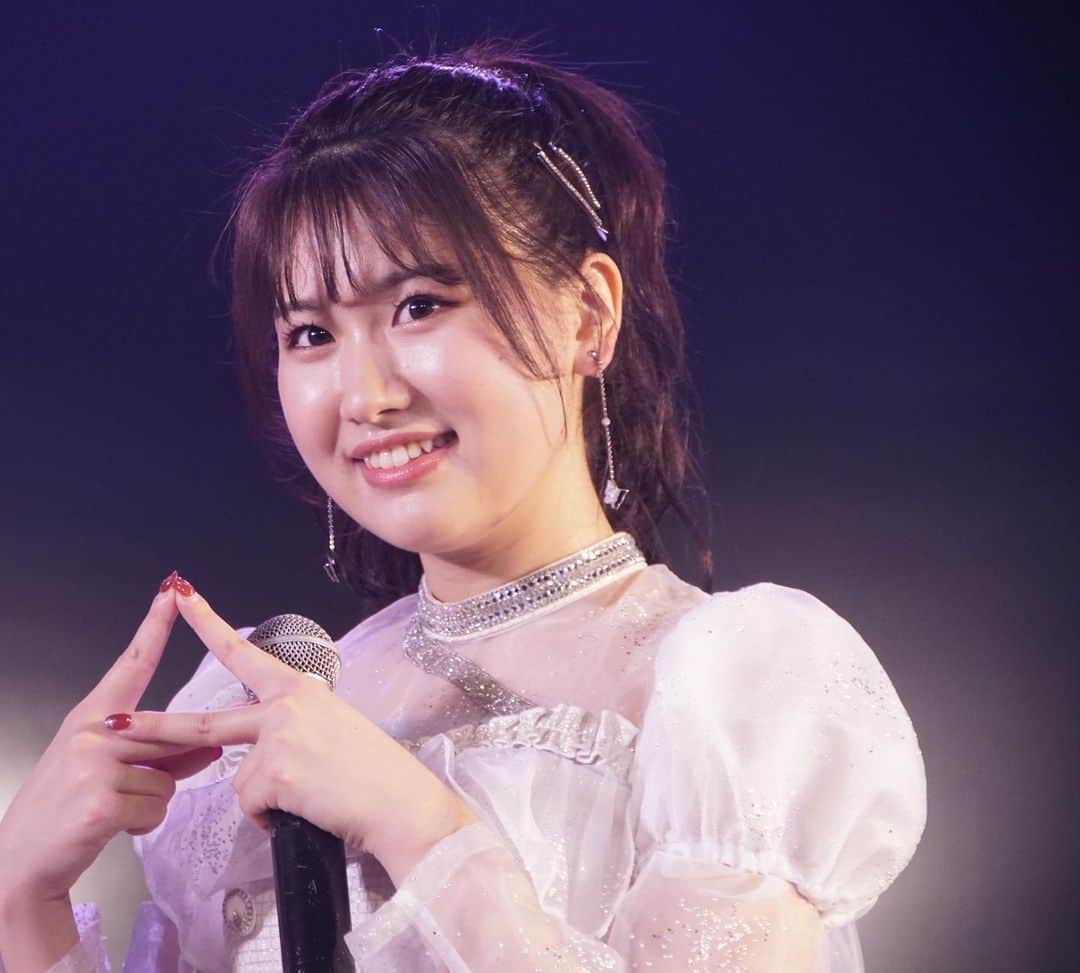 高橋彩香のインスタグラム：「最近 チームAに少しずつ馴染めてきたような気がして嬉しい⸜🌷︎⸝   #AKB48   #チームA   #チーム8   #さやりん   #高橋彩香   #髙橋彩香」