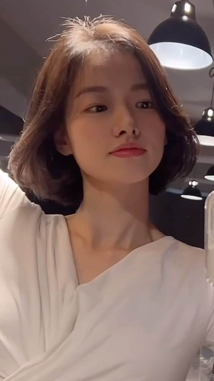 イ・シアさんのインスタグラム動画 (イ・シアInstagram)「머리 둥글게 말았어요 ㅎㅎㅎ」3月13日 17時24分 exia0710