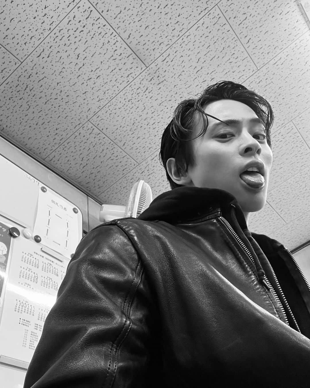 坂井翔のインスタグラム：「日本テレビ 『#日本統一 関東編』  第6話にて、見張り役として出演させていただきます。  初回放送は、 4/13(木)24：59〜になります！  歴史ある作品に出演させていただくことができてとても嬉しいです。また、普段とは違うやんちゃな姿を見せておりますので、ぜひご覧ください！！」