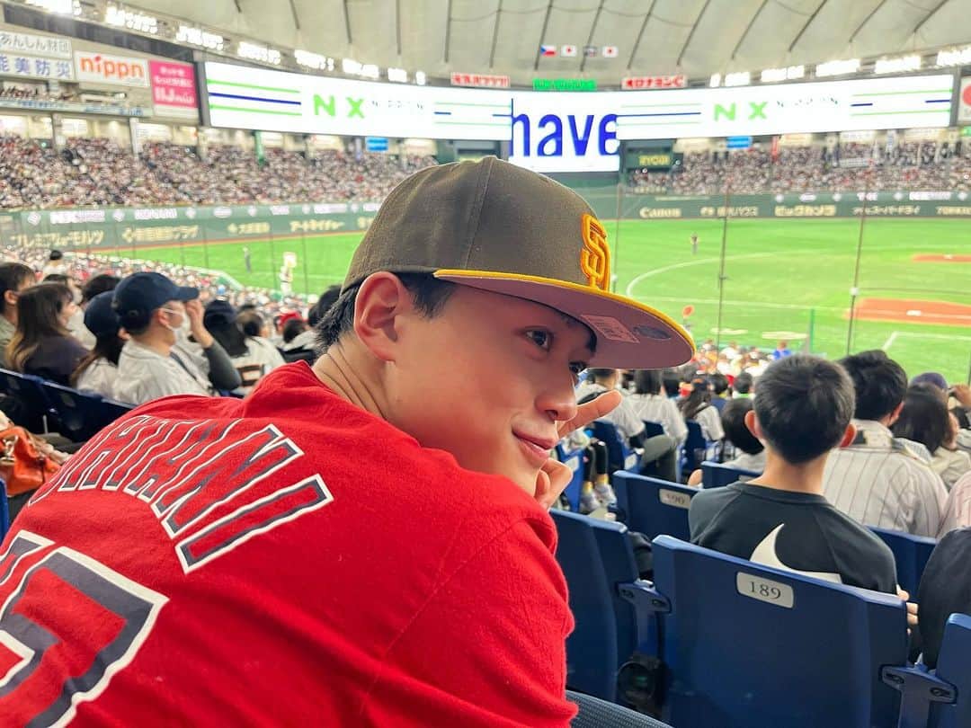 中山翔貴のインスタグラム：「WBC⚾️  バッティング練習から最高に興奮できる、たまらない空間でした！  決勝リーグは村ゴッドが復活の1発で優勝すると信じてます！！  #wbc #世界一奪還」