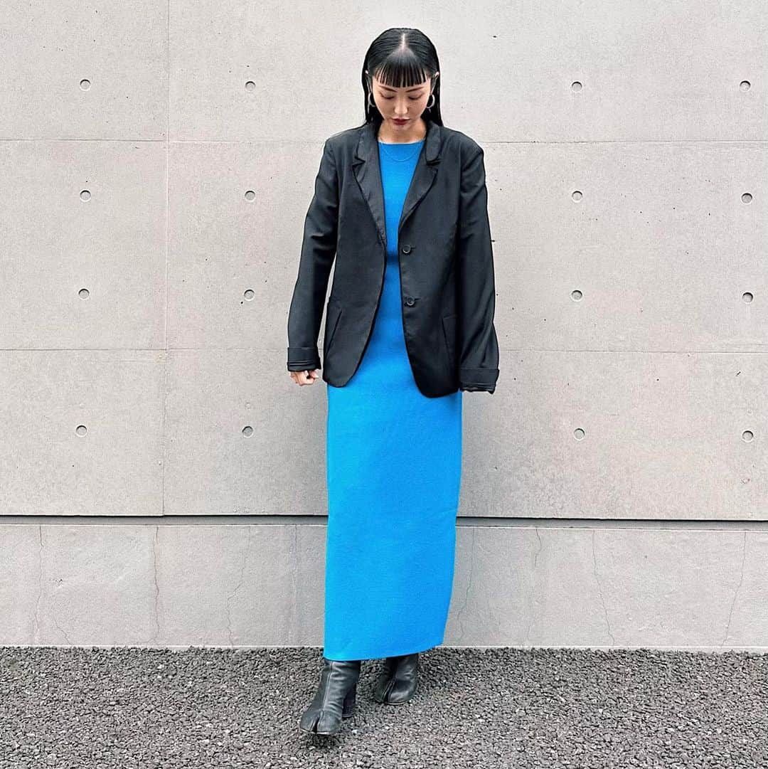 前山奈津巴さんのインスタグラム写真 - (前山奈津巴Instagram)「暖かくなったら一枚で着たいブルーのワンピース。。。💙　@_nounless #nounless #ナウンレス #natsuha_code」3月13日 18時17分 - natsuha_maeyama