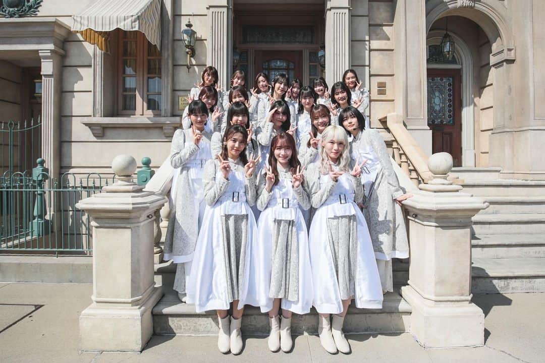 守屋麗奈のインスタグラム：「♡ ユニ春！ライブ2023 足を運んでくださった皆さん、ありがとうございました。  皆さんにとって素敵な春の思い出になっていたら嬉しいです🌸 アツアツのライブ楽しかったです！  #櫻坂46  #sakurazaka46  #usj  #universalstudiosjapan  #ユニ春 #守屋麗奈 #renagram」