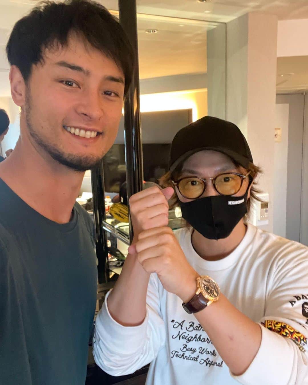 高木裕介のインスタグラム：「サムライJAPAN全勝1位通過お疲れ様でした🥇久しぶりのカット✂️ ペッパーミル出来た笑 #WBC #サムライjapan」