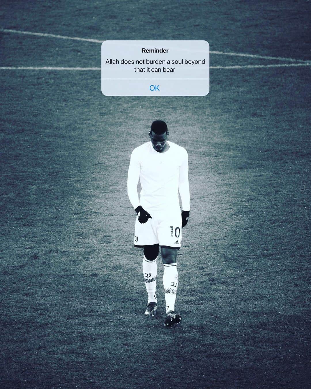 ポール・ポグバのインスタグラム：「☝🏾#alhamdulillah」