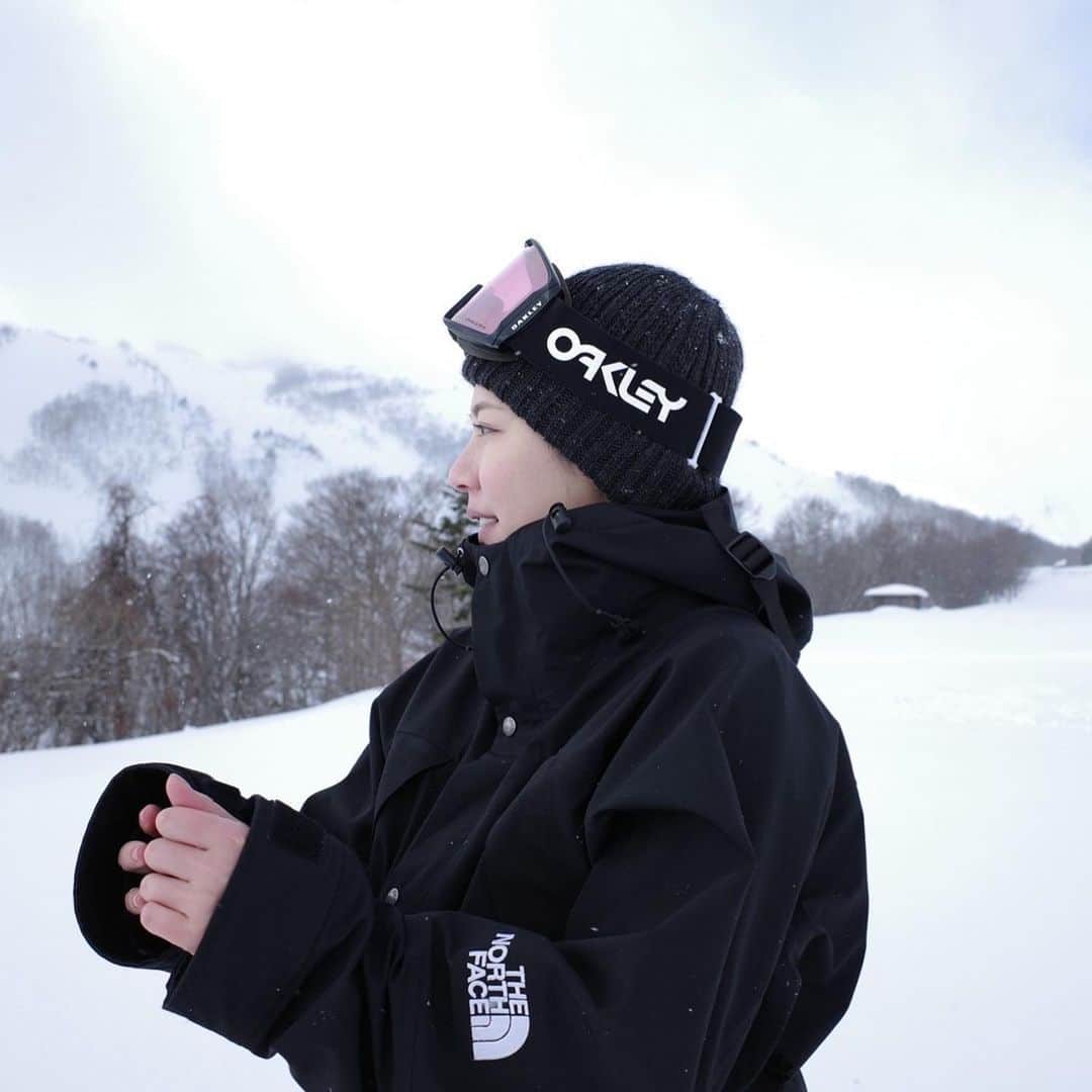 水沢エレナさんのインスタグラム写真 - (水沢エレナInstagram)「もう冬のシーズン終わっちゃうなぁ⛷❄️ 楽しかったなぁ☺️ だんだん暖かくなってきて、春を感じるよ🌷   #ski   #hakuba  #スキー  #白馬」3月13日 19時13分 - erena_mizusawa_official