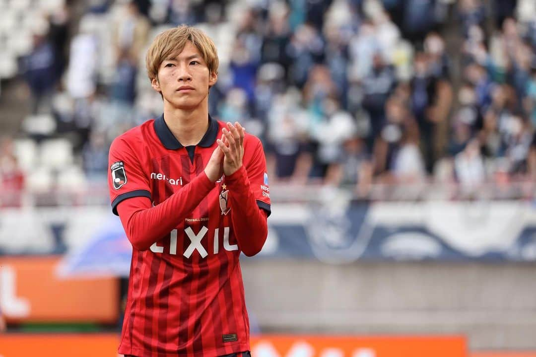 土居聖真さんのインスタグラム写真 - (土居聖真Instagram)「+1🦌 2023.3.12 @kashima.antlers   #300試合 #関わってくれた全ての人に感謝  #止まらず進み続ける」3月13日 19時59分 - doi.shoma_official