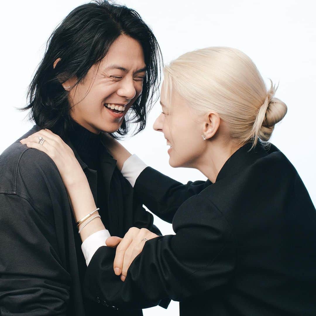 ステファニー・ミチョヴァさんのインスタグラム写真 - (ステファニー・ミチョヴァInstagram)「A promise of love @tiffanyandco ❤️💍 @esquire.korea  Editor 윤웅희, 김장군 Videographer 강인기 Stylist 정환욱 Hair & Makeup 김우준 (빈지노), 유은주 (미초바)」3月13日 20時44分 - stefaniemichova