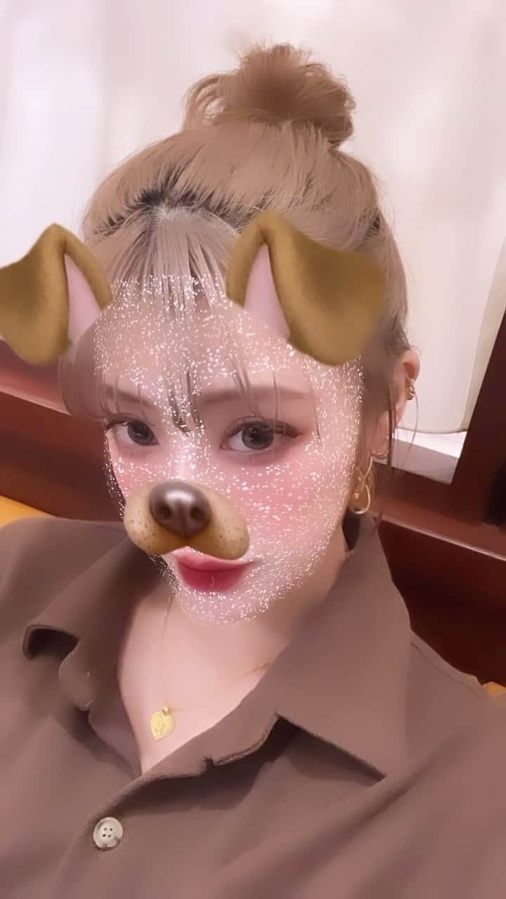 夏焼雅のインスタグラム：「久々のヘアアレンジ♡ リールに残しておこ〜と🤭」