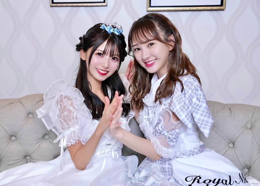 岡田栞奈のインスタグラム：「なおかんな👶👶🌼  #teamkiv #元アイドル」