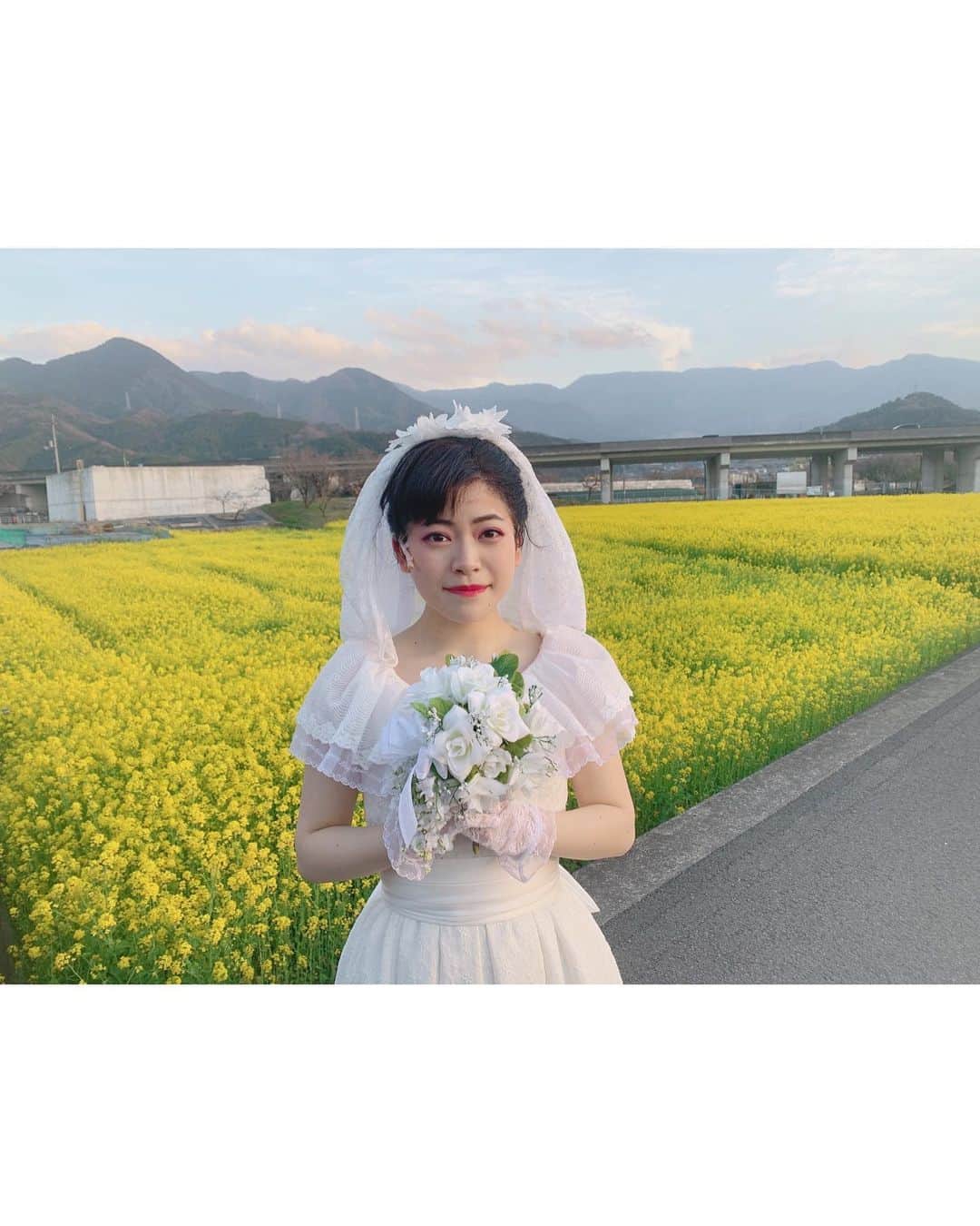高岡薫のインスタグラム：「巡り会えた幸運に、ありがとう。 生まれ変わっても覚えていたい、大切な宝物です。  ジョンマイラブ ジョン万次郎と鉄の7年  閉幕。  たくさんの愛を、応援を、ありがとうございました。  #ジョンマイラブ #坊っちゃん劇場 #愛媛県 #東温市 #ジョン万次郎 #ミュージカル #菜の花 #見奈良 #見奈良菜の花」