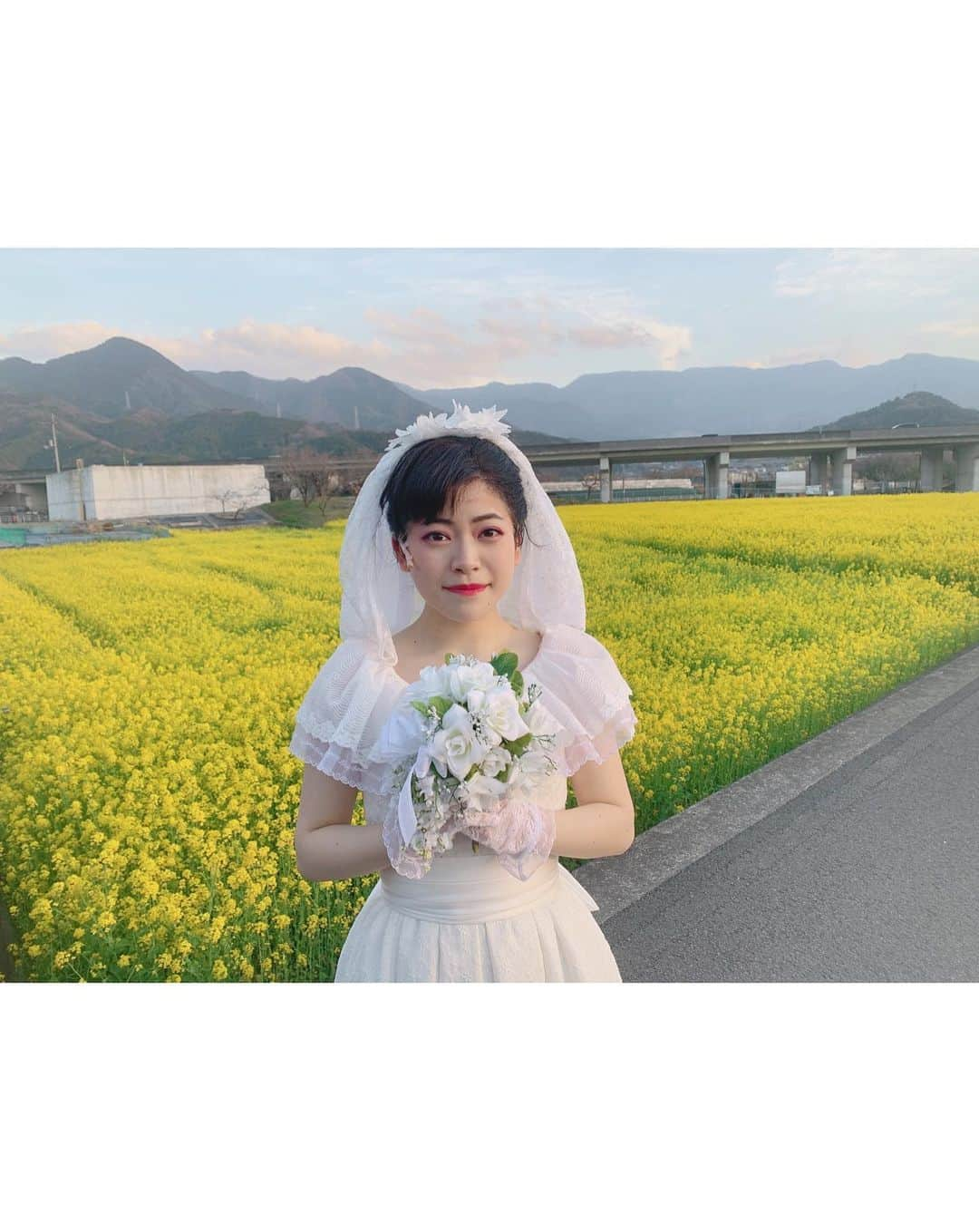 高岡薫さんのインスタグラム写真 - (高岡薫Instagram)「巡り会えた幸運に、ありがとう。 生まれ変わっても覚えていたい、大切な宝物です。  ジョンマイラブ ジョン万次郎と鉄の7年  閉幕。  たくさんの愛を、応援を、ありがとうございました。  #ジョンマイラブ #坊っちゃん劇場 #愛媛県 #東温市 #ジョン万次郎 #ミュージカル #菜の花 #見奈良 #見奈良菜の花」3月13日 21時06分 - kaorumba1129