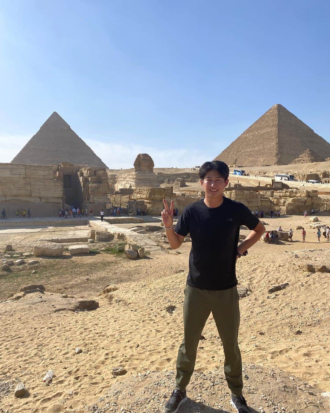 星野陸也さんのインスタグラム写真 - (星野陸也Instagram)「弾丸でエジプト行ってきました❗️🇪🇬 小さい頃から好きで行くのが夢だったからそれが叶って嬉しかった✨  飛行機のタイミングが奇跡的で😭 ツタンカーメンもしっかり見てきた👍  最高✨✨✨でした！！！ #エジプト #ピラミッド #スフィンクス #ツタンカーメン」3月13日 21時24分 - hoshinorikuya