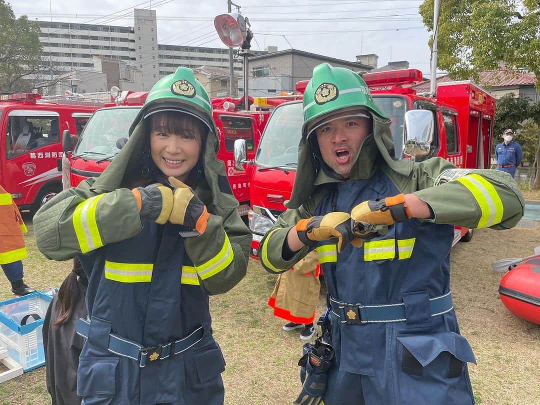 小泉エリのインスタグラム：「昨日は江戸川区にある葛西防災公園でげんき～ずのたつやさんとロケをしてきましたー楽しく大切な防災知識を増やすことが出来ました☆4/1から地デジ11チャンネルで何度も流れるみたいです！「江戸川元気！パラダイス」という番組で放送されまーす！ぜひご覧下さいませ🍀 #江戸川元気パラダイス」