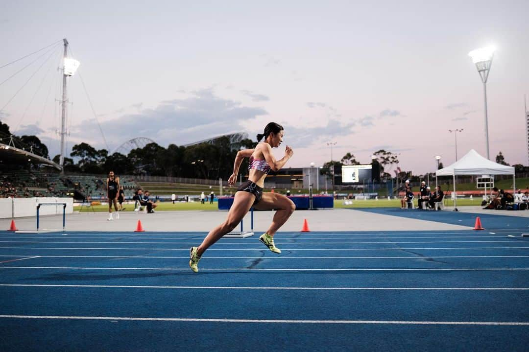 宇都宮絵莉のインスタグラム：「Sydney Trac Classic🏟🇦🇺 400mH  59"02🥉  沢山の方にサポートして頂き、無事に2023年シーズンをスタートすることが出来ました！ここからスタート✌️  📷 @chrishuang95  thnks✨」