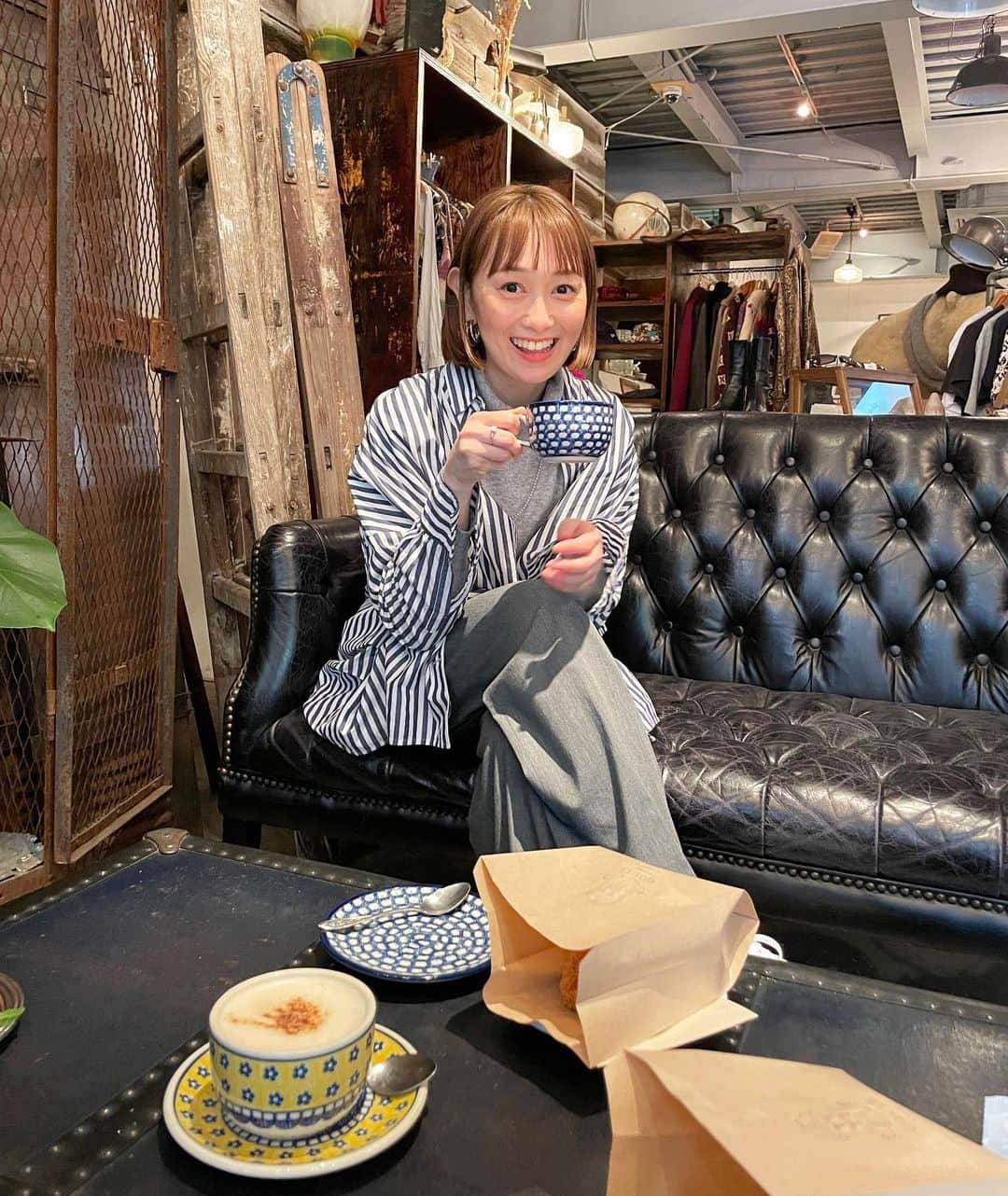 保木ちひろさんのインスタグラム写真 - (保木ちひろInstagram)「☕️🌿 まいちゃんと買い物からのカフェ🛒🥪 @mai_____rareuu__  . . ２月入って肌荒れ酷すぎたけど、、 @okao_labo 駆け込んで スキングローピールしでもらった🧖🏻‍♀️  普段のケアの仕方もアドバイスしてもらって だいぶ良くなってきた🫶🏻🤍  セルフケア頑張ってまた来月経過見てもらお💆🏻‍♀️♡ @macha_512 さんいつもありがとです🫰🏻💞」3月13日 21時40分 - hokichihiro