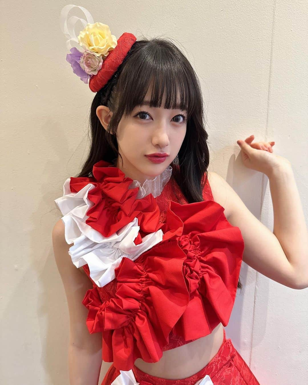 桜木心菜さんのインスタグラム写真 - (桜木心菜Instagram)「真っ赤な新衣装do?❤️ . .  #私立恵比寿中学 #桜木心菜 #single #シングルリリース #新衣装 #kyodo」3月13日 22時41分 - sakuragi_cocona_official