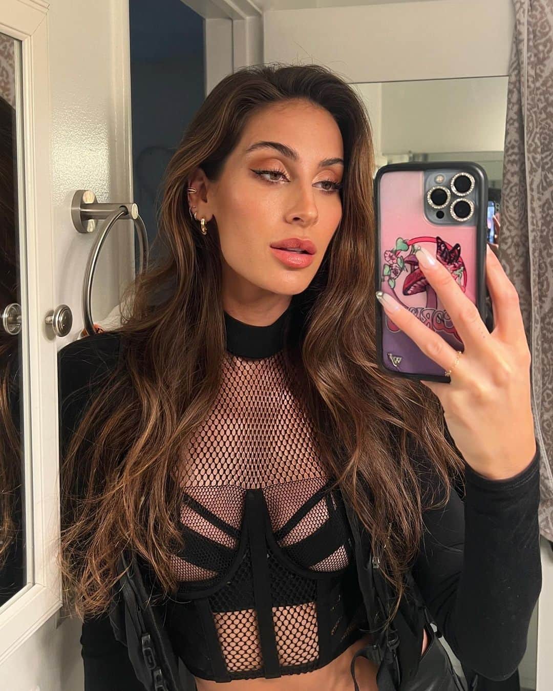 Kaylee Ricciardiのインスタグラム：「Vest night out ✨」