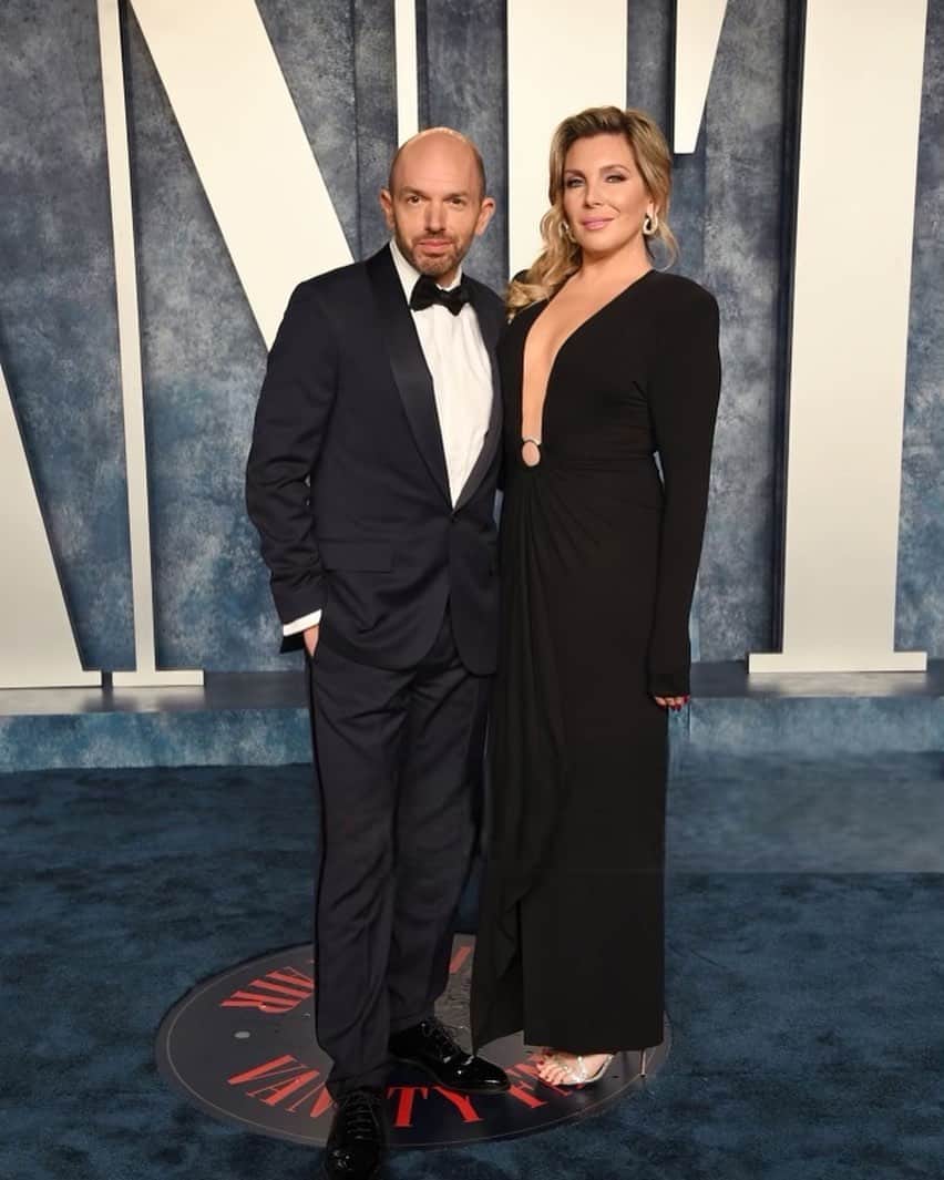 ジューン・ダイアン・ラファエルのインスタグラム：「Please spend a good amount of time with this wonderful photo of me from Hollywoods biggest night at the @vanityfair party. Really drink me in!   Stylist @abbyarad  Makeup @kathleenkarridene  Hair @hhaynes125  Earrings: @sterlingforever @rapparound  Dress: @alexandrevauthier  Shoes @louboutinworld  Man: @paulscheer」
