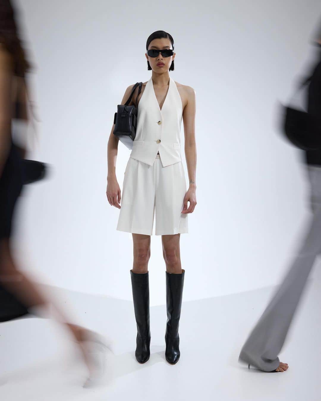 ヘルムート ラングのインスタグラム：「HELMUT LANG S/S 2023 COLLECTION - New York, N.Y. WWW.HELMUTLANG.COM」