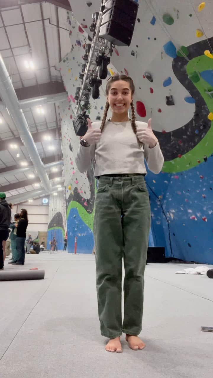 ブルック・ラバウトゥーのインスタグラム：「Here’s a little insight into my morning preparation for a local competition this past weekend! Fueled by @gomacro double chocolate peanut butter chip 🤤 #gomacro #gomacropartner」