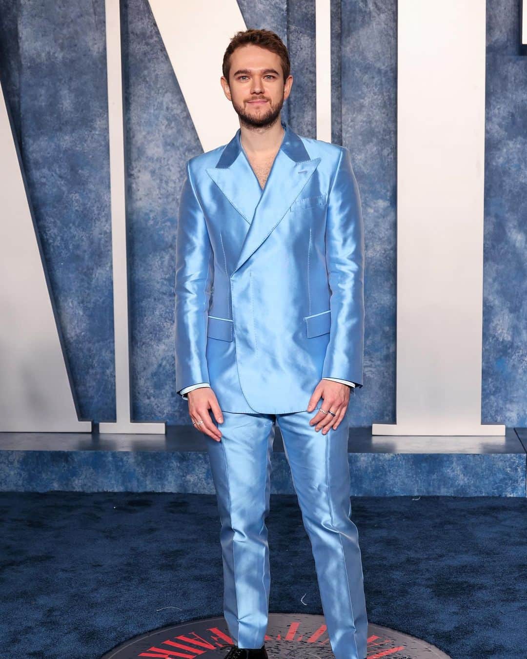 ゼッドのインスタグラム：「Thank you for the beautiful suit @dolcegabbana !!! And thank you for having me @vanityfair ☺️.」