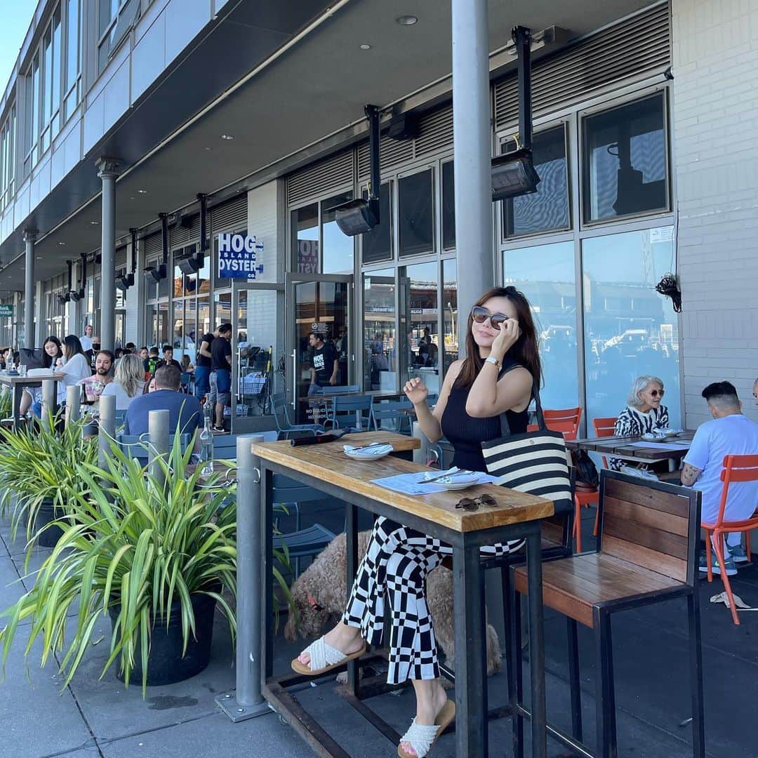 リュ・ジヘのインスタグラム：「#🇺🇸 굴은 못 참지🥂  #샌프란시스코  #실리콘밸리류찌 #미국삶기록」