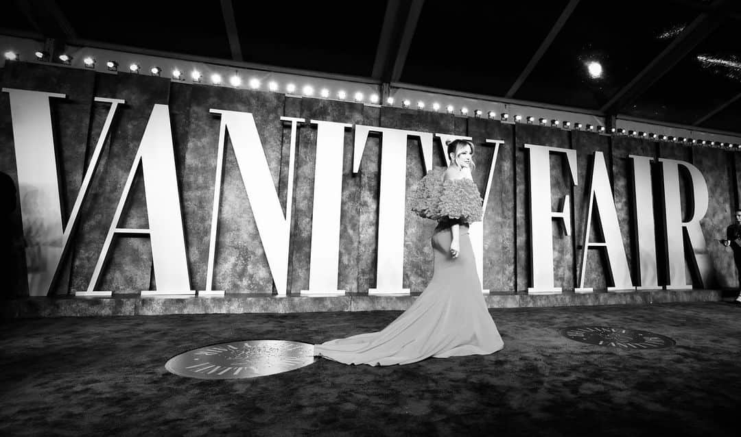ケイト・ハドソンさんのインスタグラム写真 - (ケイト・ハドソンInstagram)「Thank you  @JohnShearer / @GettyImages for this framer! Beautiful and celebratory evening as always @vanityfair ✨🥂」3月14日 5時49分 - katehudson
