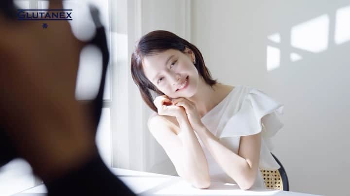 ソン・ジヒョのインスタグラム：「말레이시아 여러분… 3/17-18일 #글루타넥스 부스에서 만나요🙌🏻」