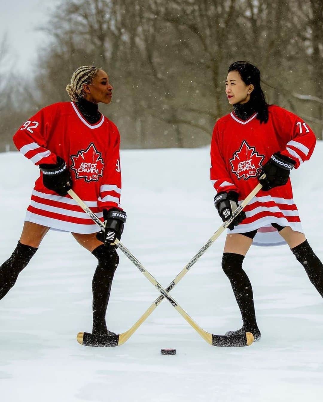 石井杏奈さんのインスタグラム写真 - (石井杏奈Instagram)「It was fun shooting outside in the middle of winter in Canada 🤪🇨🇦🇨🇦🇨🇦🇨🇦🇨🇦 . . Photo by @melika.dez 📸😎 . . #canada#montreal#mtl#winter#snow#iceskating#rink#hockey#ballet#point#fun#photoshoot」3月14日 10時19分 - annaishii