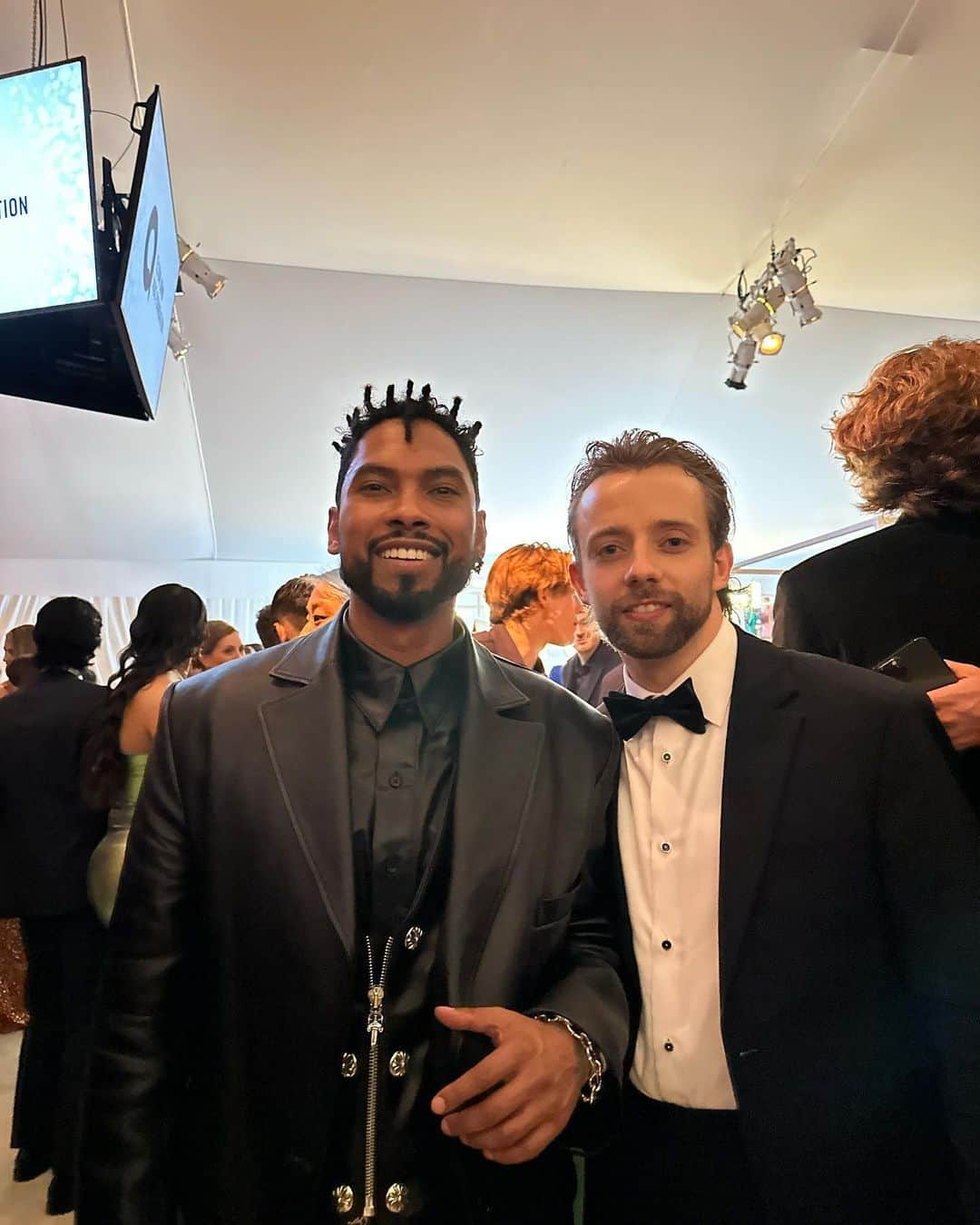 ジャン＝リュック・ベイカーさんのインスタグラム写真 - (ジャン＝リュック・ベイカーInstagram)「Yo. What is my life!  A little glimpse into last night at the Elton John AIDS Foundation 31st Annual Academy Awards Viewing Party.   #academyawards #oscars #eltonjohn #eltonjohnaidsfoundation #EJAFOscars #whatanight #oneforthebooks #suitedup #gettyimages #miguel #wizhalifa #nathanchen」3月14日 10時44分 - jeanlucbaker