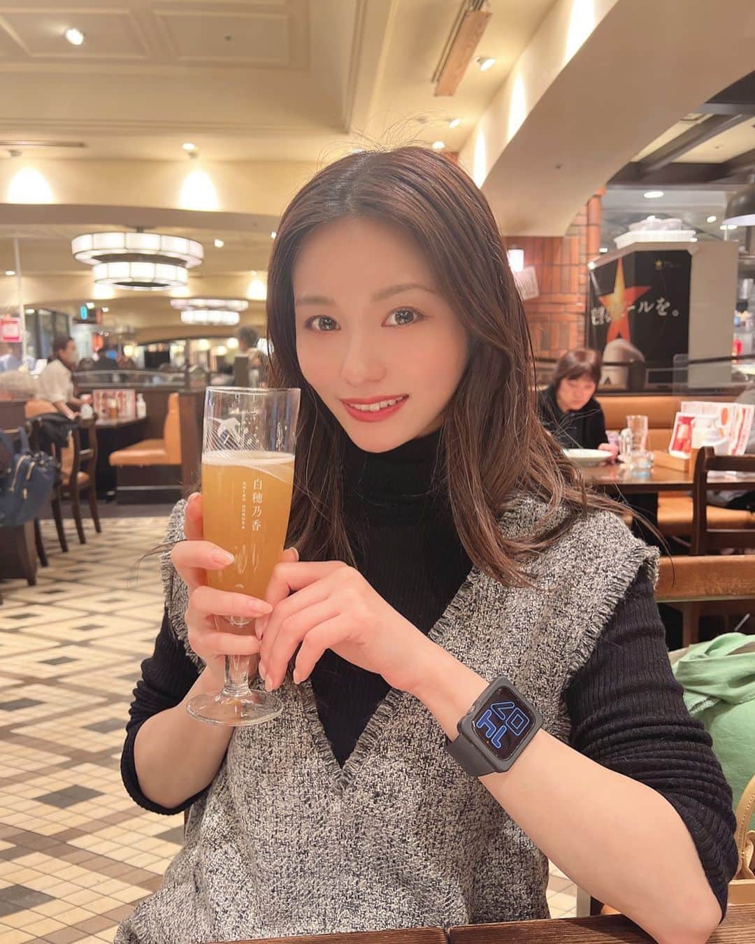 坂井朝香さんのインスタグラム写真 - (坂井朝香Instagram)「お昼からのビールってなんでこんなに幸せなんだろ🥺👏」3月14日 11時33分 - asaka_sakai_