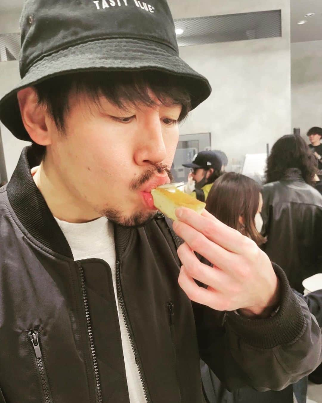 長谷川惠一さんのインスタグラム写真 - (長谷川惠一Instagram)「2023年3月10日に東京ミッドタウン八重洲2階にオープンした、TOKYO UNITEのプレオープンパーティに参加してきま した🙋‍♂️  スポーツ観戦だけでなく、日常でも使えるとってもかわいいアイテムや、ライフスタイルグッズもあったので、皆さんも 是非行ってみてほしい🥺  ※パーティでご飯食べまくってしまったのは内緒🫣😂  @tokyounite  #TOKYOUNITE #トウキョウユナイト #アルバルク東京」3月14日 12時45分 - keiichihasegawa