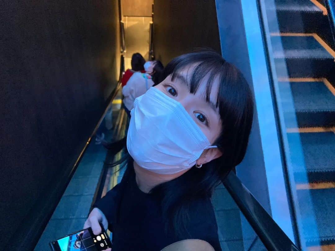 生越千晴のインスタグラム：「🍿🎞=͟͟͞͞♡」