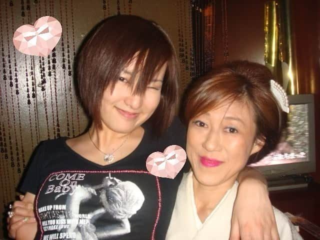 希良梨のインスタグラム：「I’m waiting you in Mexico 🇲🇽   てるみん、懐かしい写真ありがとうございます🥰🙏 メキシコ🇲🇽で待ってます🤩💖 沢山一緒に遊んで笑いましょ🏝🌮🥰  てるみんは、海外に出て初めて働いた時の社長で、仕事の楽しさを教えてくれた、 強くて素敵な女性だ🫶  Love miss u😘💕  ・ ・ ・ ・  #cdmx #cdmxlife」