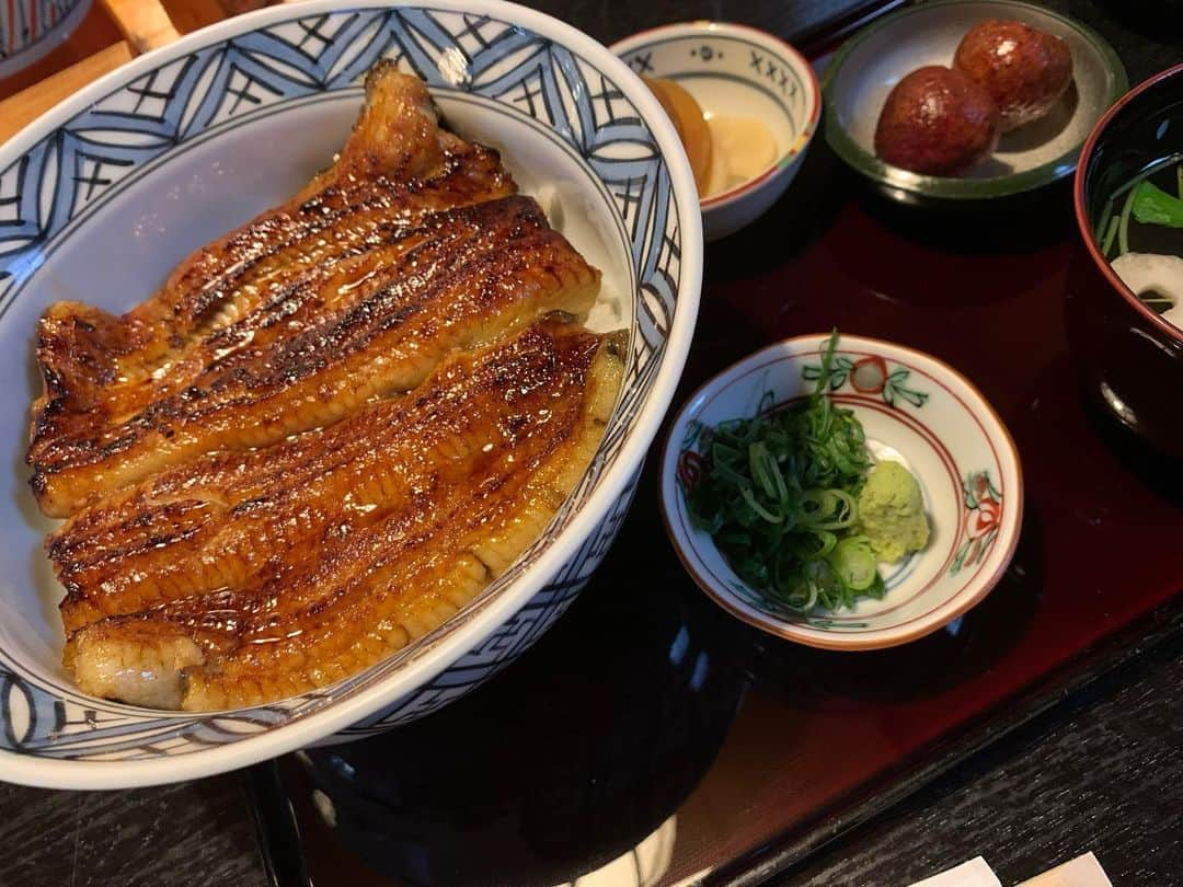 忍成修吾さんのインスタグラム写真 - (忍成修吾Instagram)「White Day Lunchにウナギ！ 行ってみたかったお店へ。 お目当てのメニューにもありつけました☺️」3月14日 15時18分 - shugo_oshinari