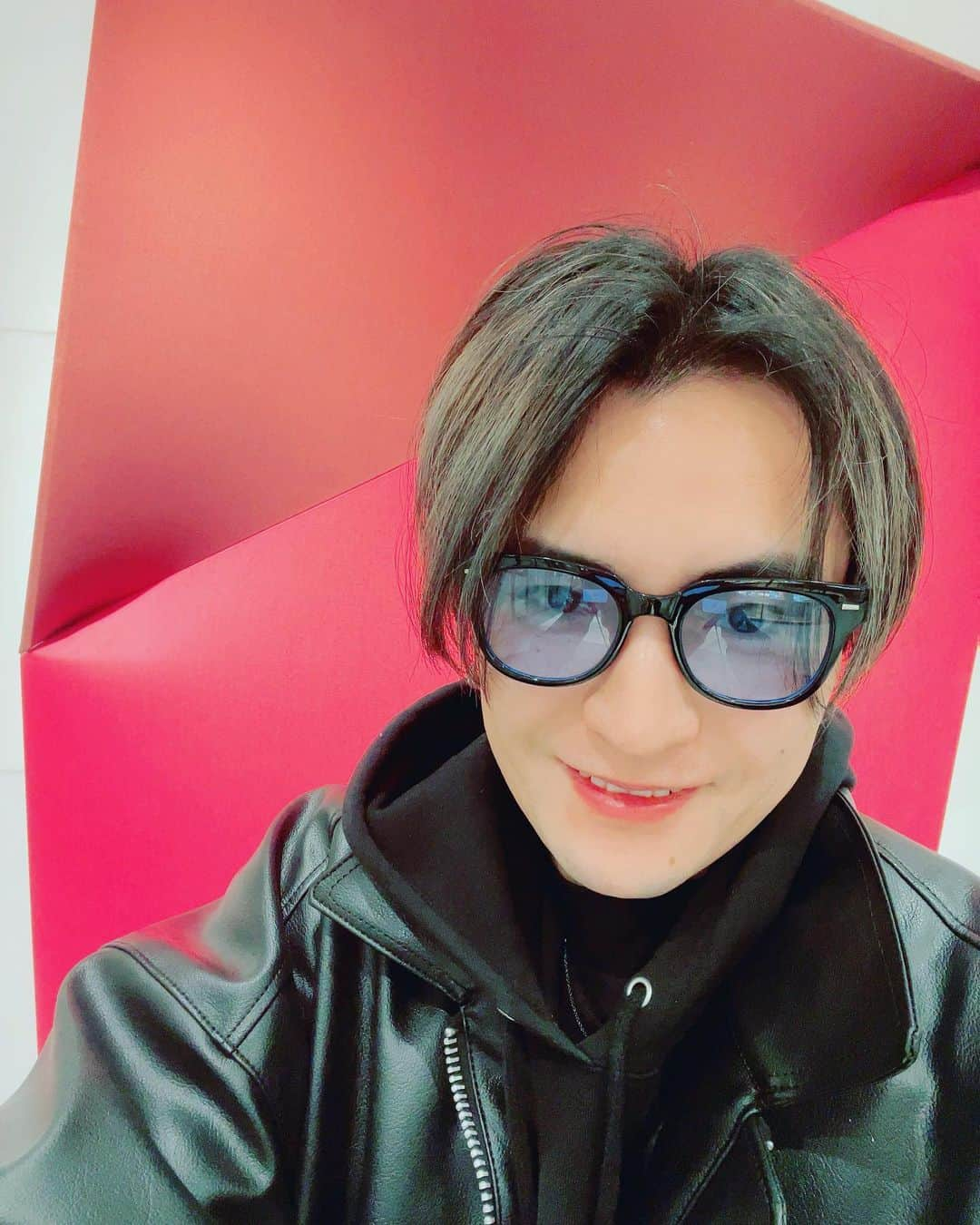 細川優のインスタグラム：「ポッケに1円玉が入ってた💇‍♂️  #menshaircut  #menshair  #newhair」