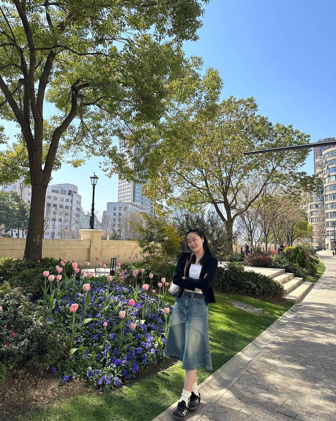 王文婷のインスタグラム：「是花花盛开的季节呢🥰」