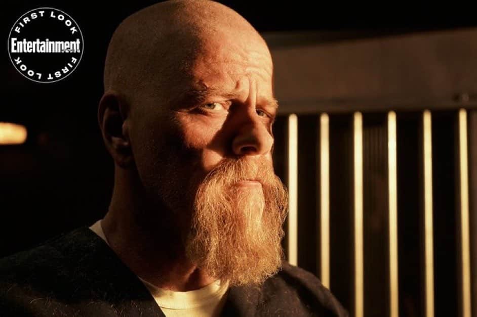マイケル・カドリッツのインスタグラム：「Ok. Let’s do this thing …… 👊👊 #lexluthor」