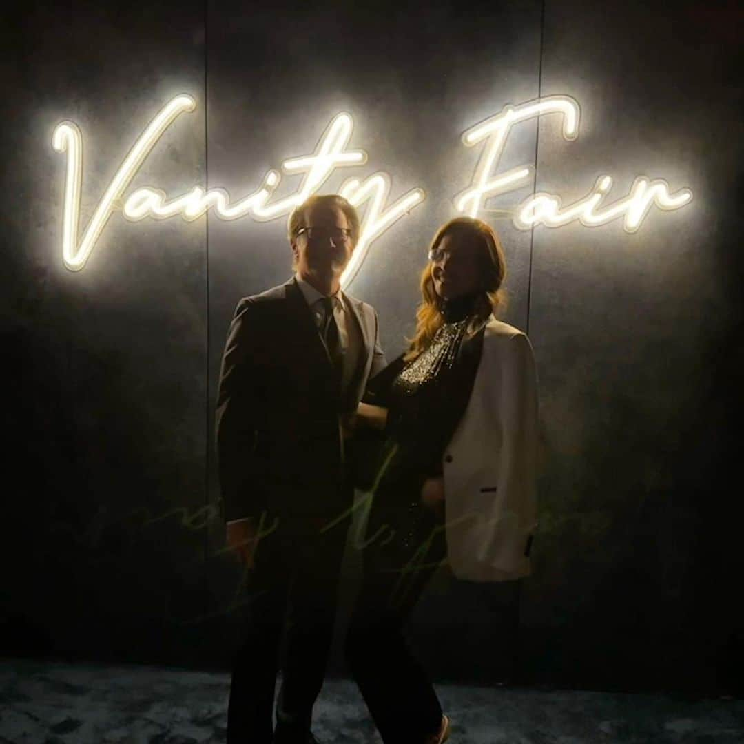 カイル・マクラクランさんのインスタグラム写真 - (カイル・マクラクランInstagram)「I’m all aglow after a fun night out with my stunning wife! @desireegruber #vanityfair」3月15日 2時56分 - kyle_maclachlan