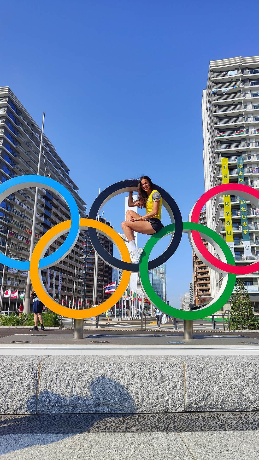 Camille LAUSのインスタグラム：「500 days to go @paris2024 💙💛🖤💚❤️  #motivation ✨」