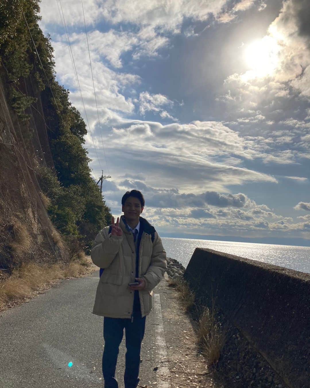 木村伊吹のインスタグラム：「・ 公開まであと10日！！  #私の卒業 #18歳つむぎます」