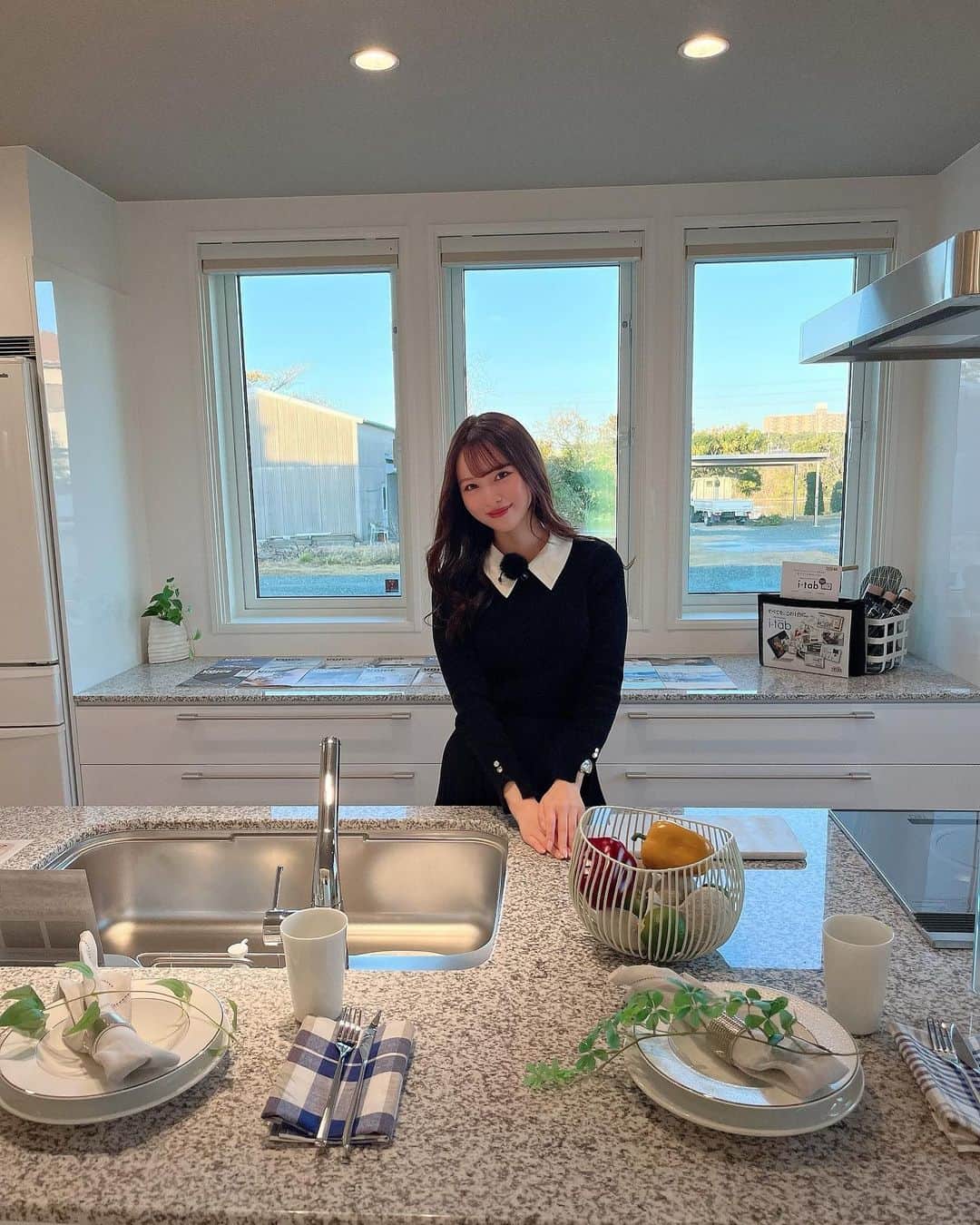 のインスタグラム：「. 今日も1日にお疲れ様でした🥰 前回ルーム撮影をしたのは #一条工務店 全館床暖房、外壁前面タイル 世界初の4枚ガラスの凄さなどこだわりがたくさん👏🏻 ルームツアーぜひチェックしてください🥰 #中京テレビハウジング #戸建て #🏠 #🏡」