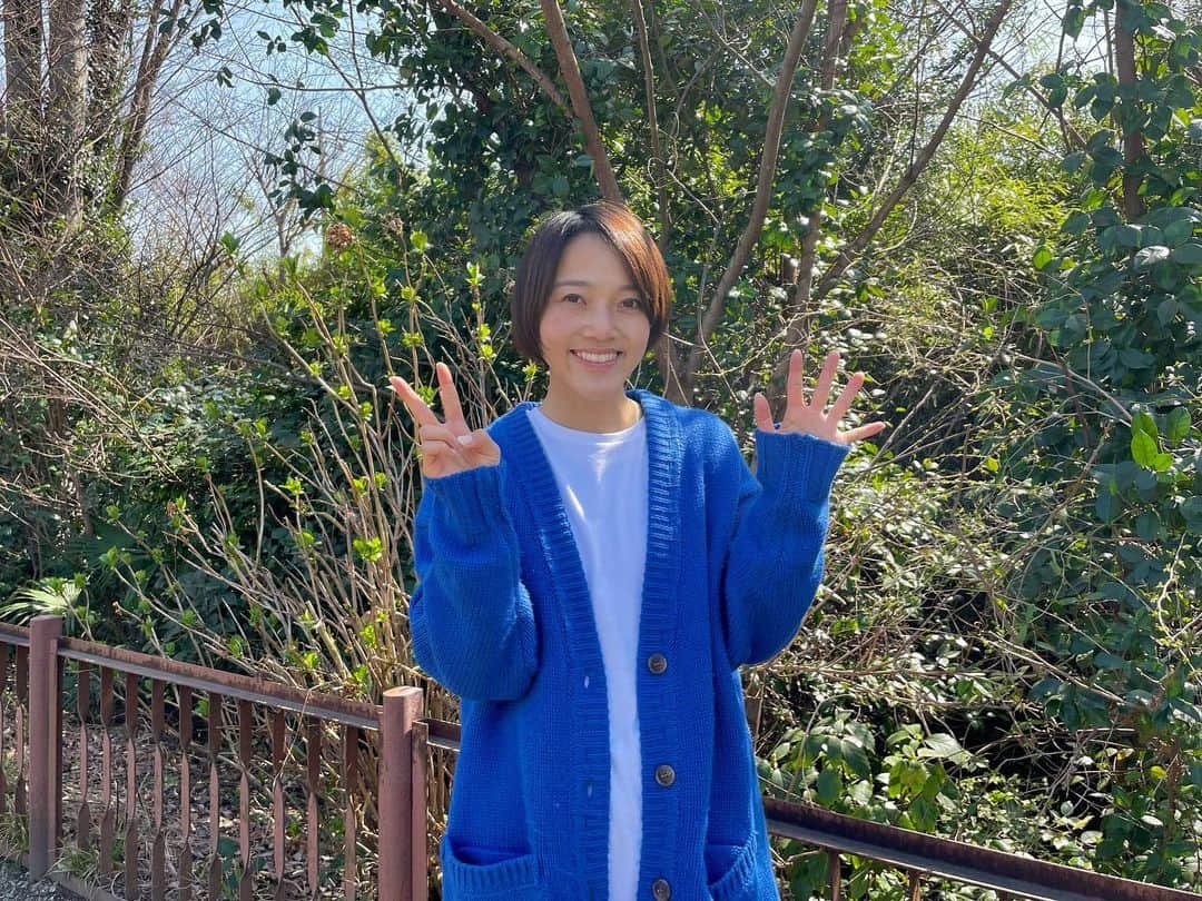 木崎あおいのインスタグラム：「_ 25歳👶🏻 自分らしく元気に楽しむ！  たくさんのメッセージありがとうございました💙  #313  #サンドイッチの日」
