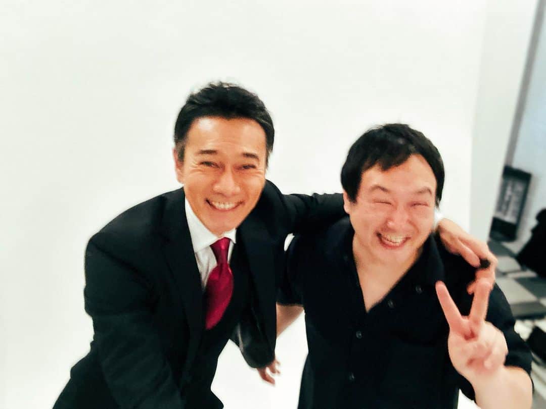 元木行哉のインスタグラム：「⁡ 東京で、4年ぶりにカメラマン・福ちゃんと再会。 変わらず彼のこの笑顔。 ブレてるし！😆 ⁡ #元木行哉  #笑顔」