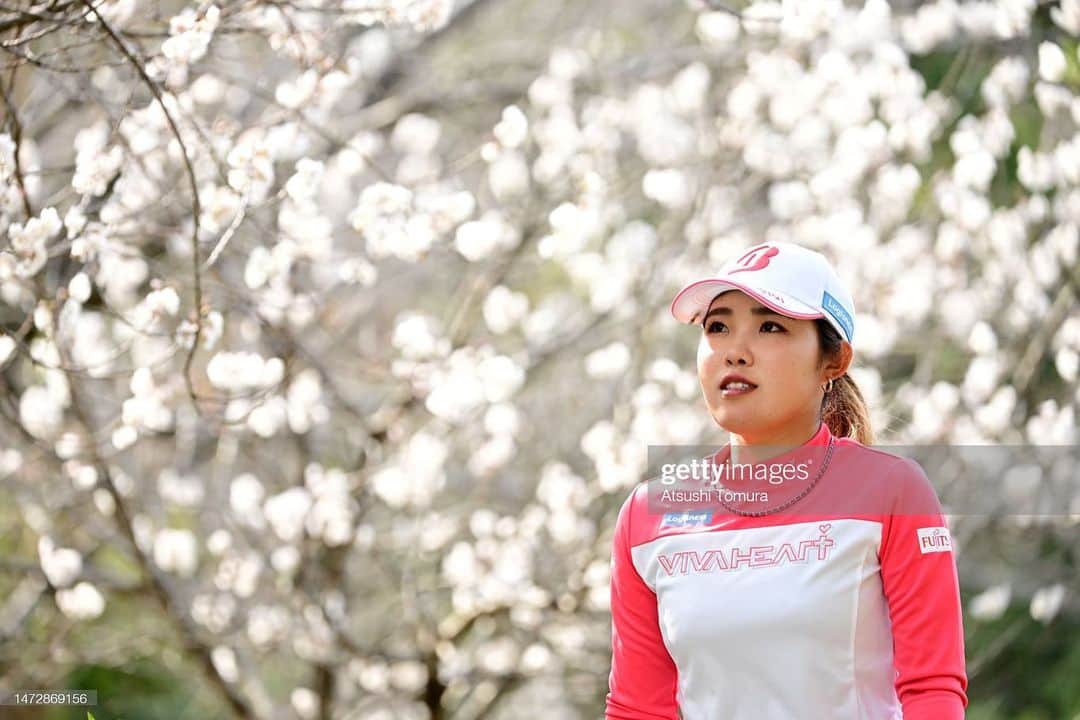 古江彩佳のインスタグラム：「#明治安田生命レディスヨコハマタイヤゴルフトーナメント   日本ツアーの初戦に参戦出来て嬉しかっです☺️ 沢山の応援ありがとうございました😊  #桜が綺麗 🌸」
