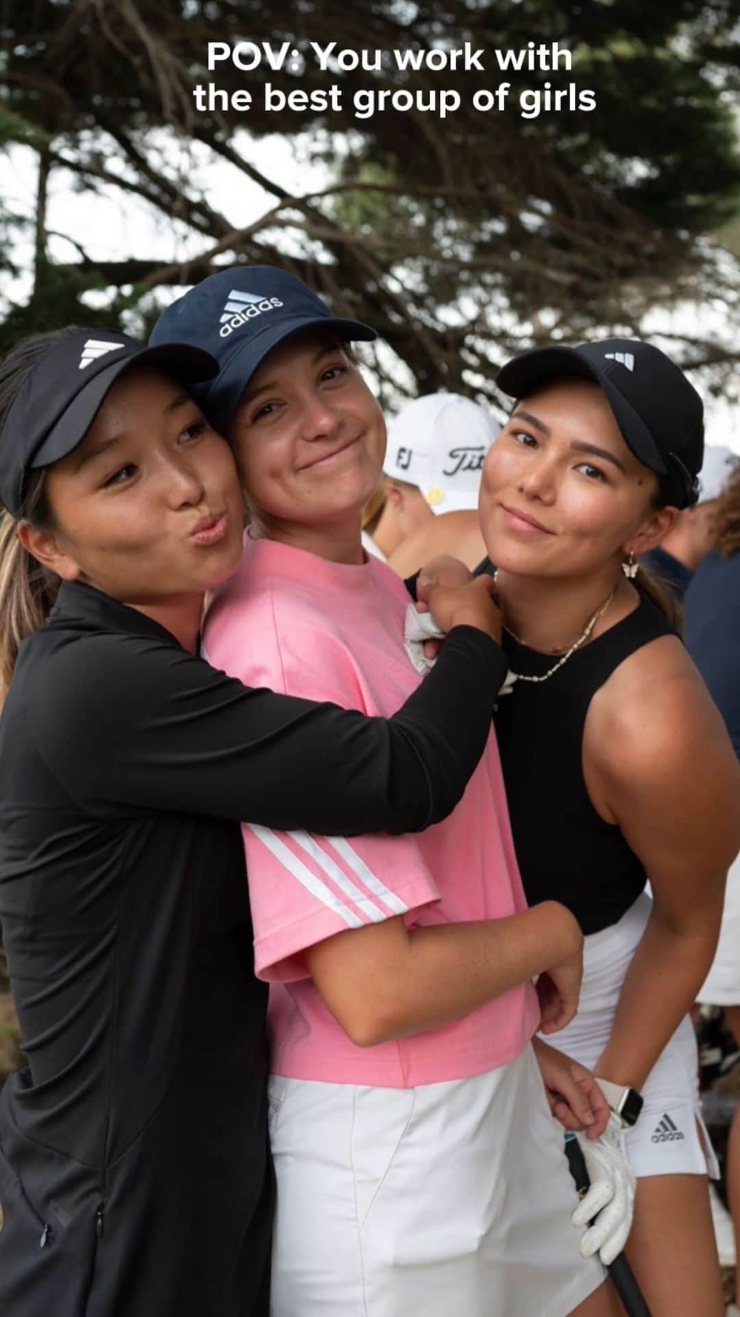 八巻セイラのインスタグラム：「I love my work and most of it’s because of the amazing people I meet on my adventure 🫶🏼  #golf #athena2023 #lovemygirls」